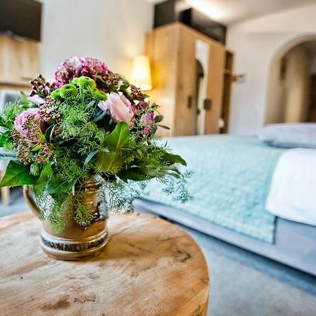גיינהופן Historisches Gasthaus Hotel Hirschen Horn מראה חיצוני תמונה