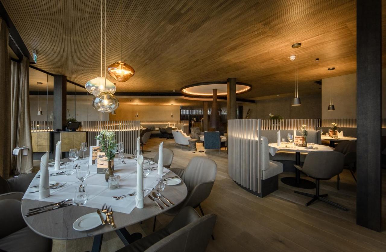 גיינהופן Historisches Gasthaus Hotel Hirschen Horn מראה חיצוני תמונה